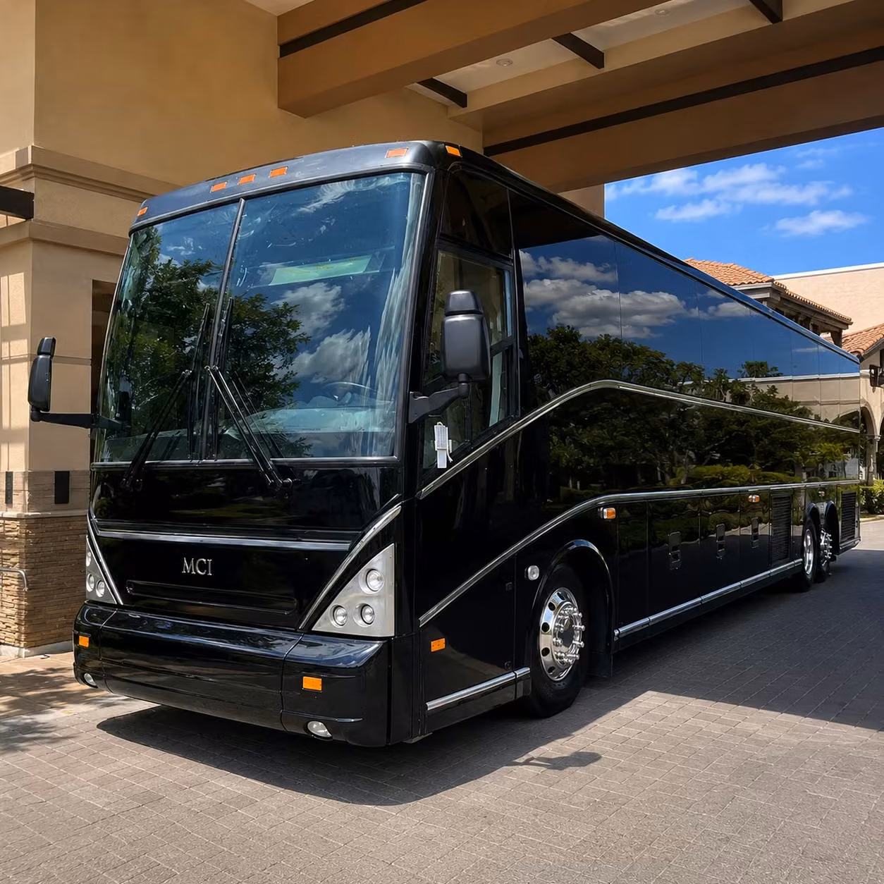 airport shuttle service between davie and fll or mia for corporate groups