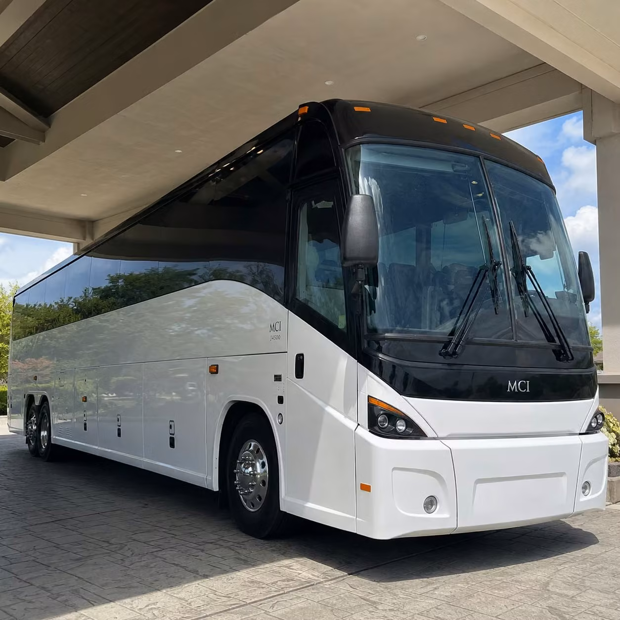 employee shuttle transportation for davie s growing business parks and corporate campuses