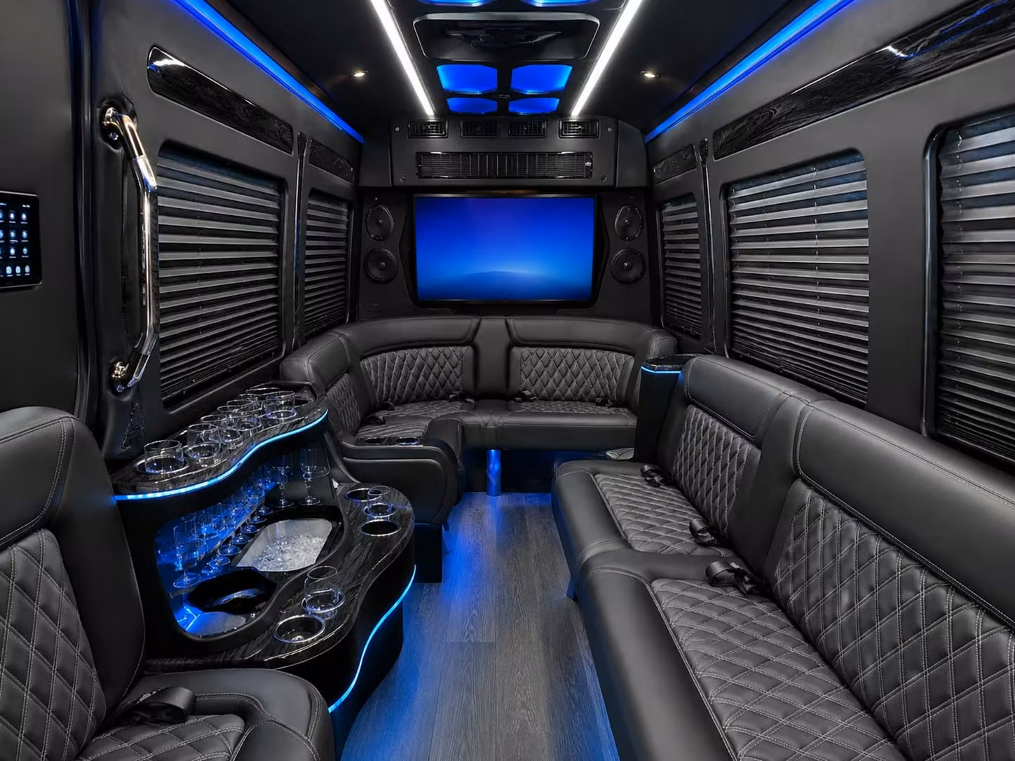 what kind of bus should i rent for a concert in davie florida